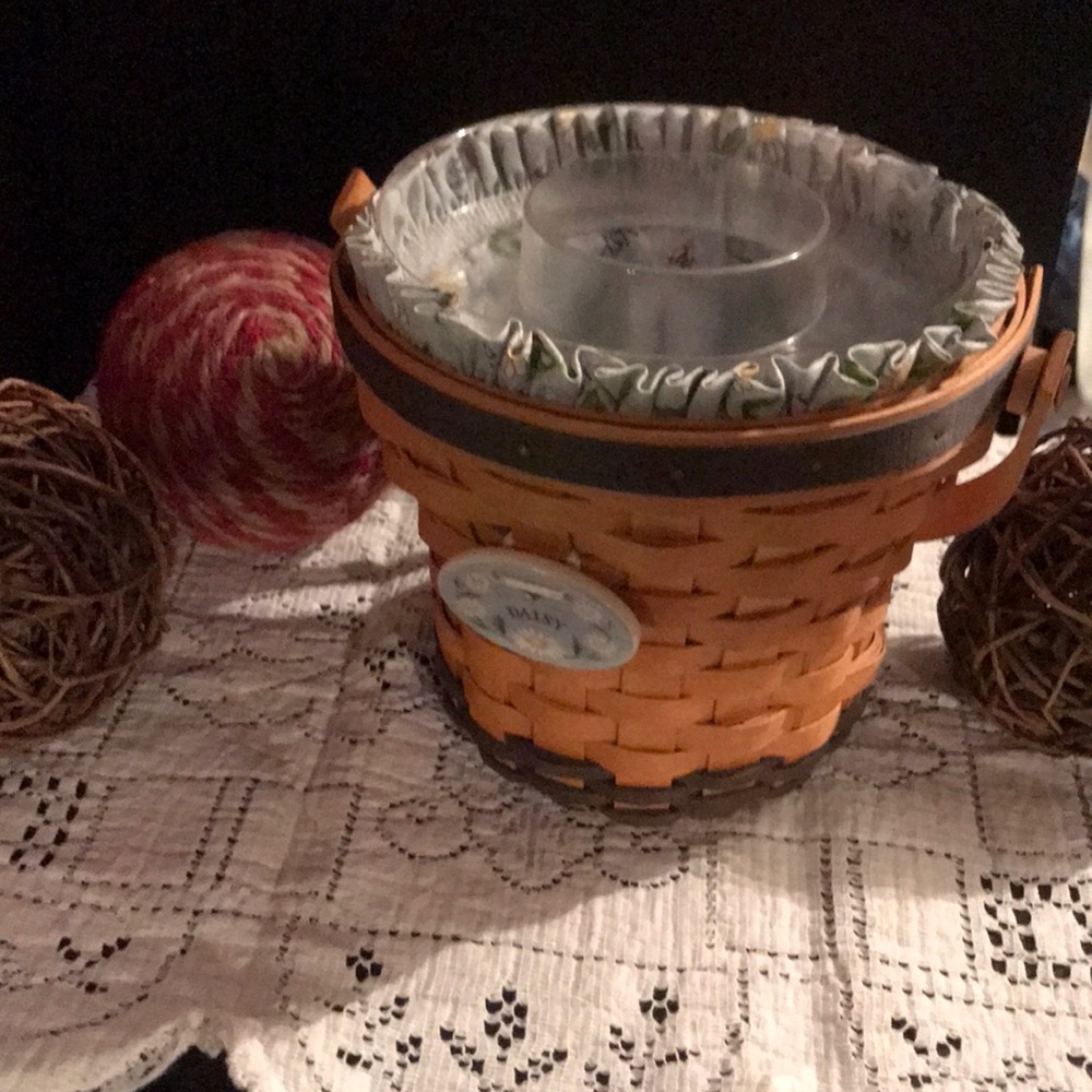 DAISY Longaberger Basket ~ with Lining & Insert